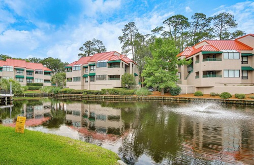 Palmetto Dunes Apartment | 2 Mi to Beach! Hilton Head Golf Escape w/Balcony