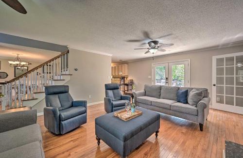 Clemson Villa | 2 Mi to Clemson: Central Villa w/Deck, Near Lakes
