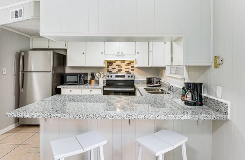 Wright Apartment | 2 Mi to Garniers Beach Park: Pet-friendly FWB Home