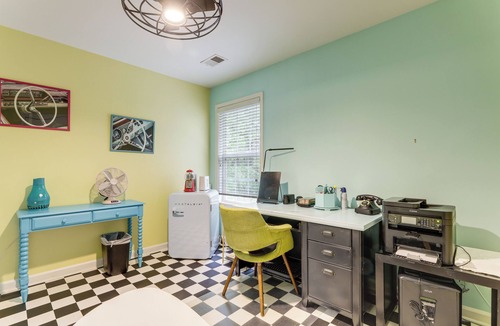 Sugar Hill House | 2 Mi to Suwanee Town Center: Spacious Townhome
