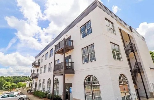 Oxford Condo | 2 miles from campus and the square.Cozy 2 BR/2BA in popular Rowendale community