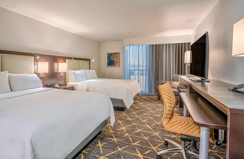 Faubourg Delassize Hotel | 2 Queens Std Room, Holiday Inn – Onsite Restaurant, Near Bourbon Street, 2 Units