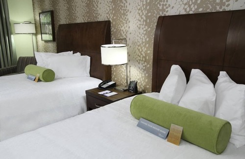 Covington Hotel | 2 Rooms with 2 Queen Beds – Modern Stay Near Fountaine State Park & Local Sites!