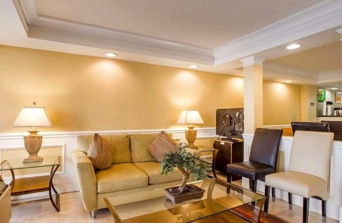 Dalton Hotel | 2-Star Hotel ∙ Quality Inn Dalton