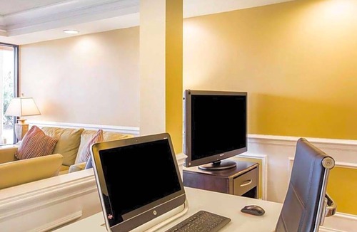 Dalton Hotel | 2-Star Hotel ∙ Quality Inn Dalton