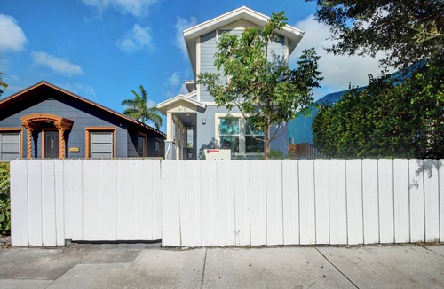 Lake Worth House | 20% off Beach House - Close to Lake Worth Beach & Downtown