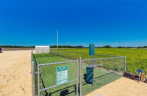 Olivehill House | 2024 Airstream Flying Cloud 30FB - Fishermans Hideaway Campsite Included