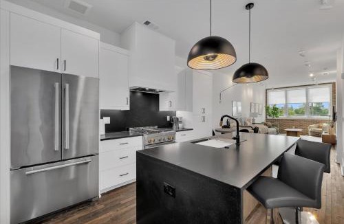 Castleberry Hill Apartment | 204- City loft w parking & BBQ