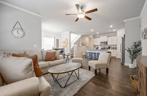 Norcross Cottage | 2059 Pinnacle Walk Drive, Norcross