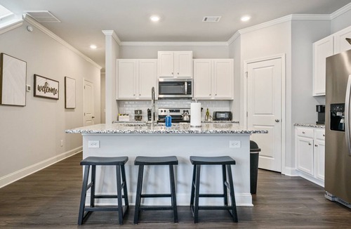 Norcross Cottage | 2059 Pinnacle Walk Drive, Norcross
