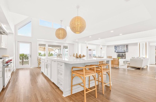 Beach Lagoon House | 23 South Beach Lagoon: A BESTNEST Luxe by Beverly Serral "Oceanfront"