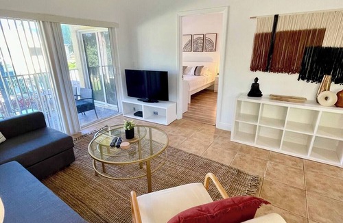Mission Bay Apartment | 270C - Boca Retreat w/Pool, Parking, Near Evert Tennis & Shops