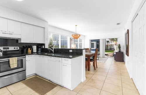 Mission Bay Apartment | 280A - Boca Retreat w/Pool, Parking, Near Evert Tennis & Shops