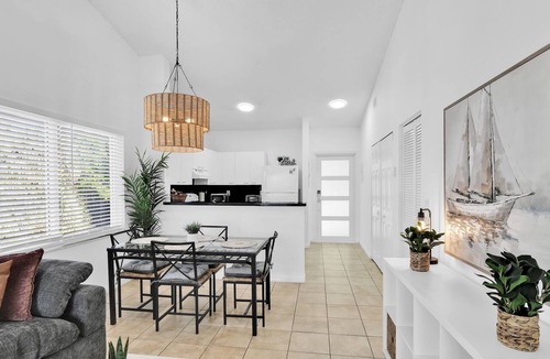 Mission Bay Apartment | 280D - Boca Retreat w/Pool, Parking, Near Evert Tennis & Shops