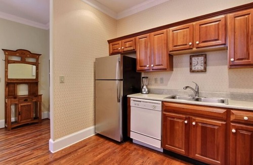 Historic District - North Hotel | 2bd, 2ba Historic District and River Street-Walk to Everything!