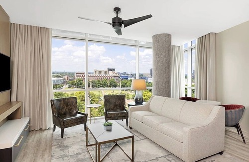 Peachtree Center Condo | 2BD/Atlanta - Downtown w/Rooftop Pool and Pool Bar!