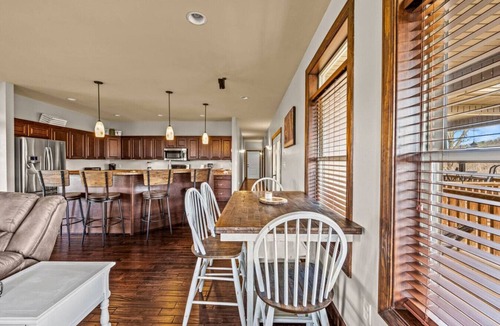New Market House | 2BR Riverfront Cottage w/Fireplace | Pet Friendly!