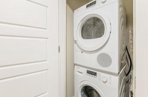 Central Business District Apartment | 2BR Spacious Condos Downtown New Orleans