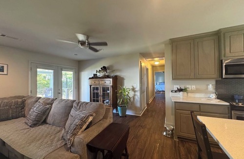 Valley House | 3/2 house w/private boat launch, full lake view porch. Sleeps 8-10. Parking+