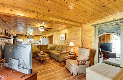 Mount Ida House | 3 Acres w/Pond & Trails! Serene Mount Ida Retreat
