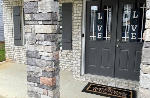 McCalla House | 3 Bed 2.5 Bath Brand New Cozy Home- Exec. Stays for You