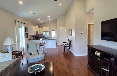 Dublin House | 3 Bed/2 Bath Cottage Home near City Center!