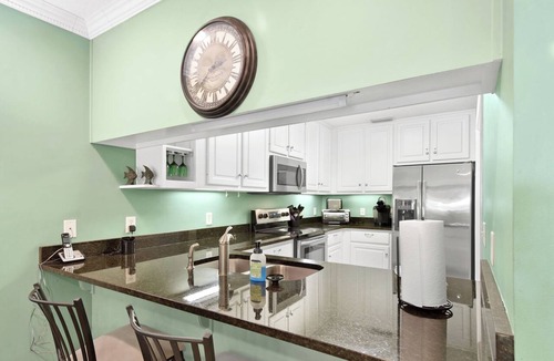 Demere Park Condo | 3 bed/3.5 bath Pet Friendly Demere Landing Townhome