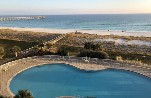 Navarre Beach Condo | 3 Bedroom/3 Bath with Panoramic Beachfront View!