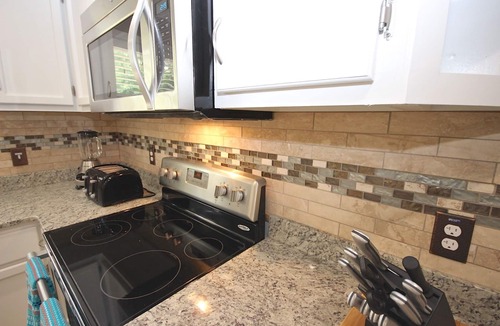 Fayetteville House | 3 Bedroom/3 Full Bath Fully Furnished Home For Rent.