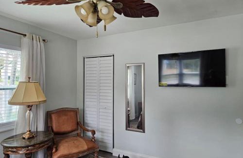 West Palm Beach House | 3 bedroom Casa Azul in Historic Northwood Hills