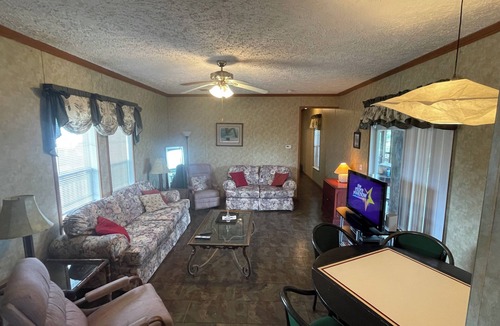 Delacroix House | 3-bedroom mobile home in delightful Delacroix with AC, WiFi
