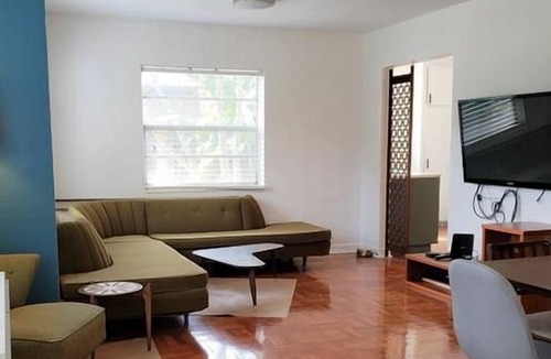 Beach Park Apartment | 3 Bedroom Single family 423701 by Houzlet