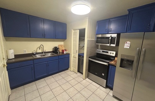 Mobile House | 3-bedroom spacious house in peaceful Mobile.