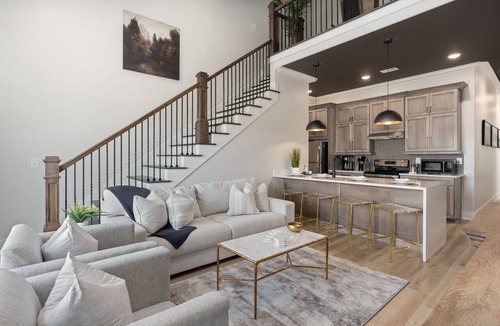 Helena Condo | 3 Bedroom Suite + Loft, Second Floor