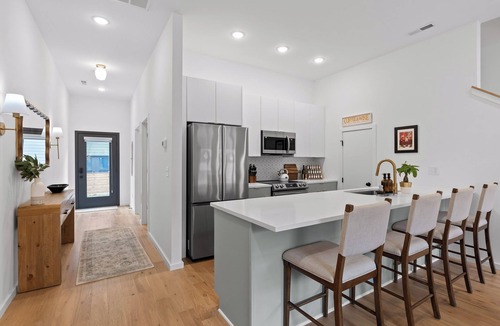 Lookout Valley Neighborhood Association House | 3-bedroom townhome in marvelous Chattanooga, Cameron Outpost