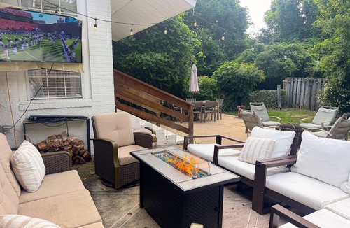 Auburn House | 3 BR Auburn Home Walking Distance to Downtown Auburn