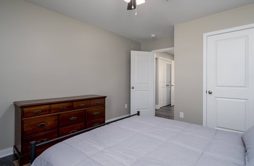 Acworth House | 3 FULL BATHS and newly renovated! Conviently located!
