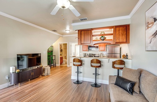 Tallahassee House | 3 Mi to FSU! Pet-Friendly Townhome w/Pool Access