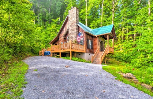 Hayesville House | 3 Mi to Museums: Smoky Mountains Cabin w/Deck