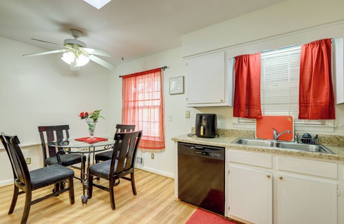 Stone Mountain House | 3 Mi to Stone Mountain Park: Quiet Family Getaway
