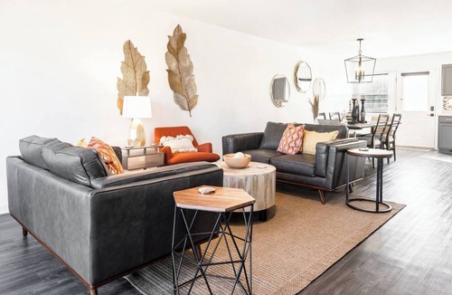 Dayton House | 3 Story River Facing Deck 3 miles to Cincinnati
