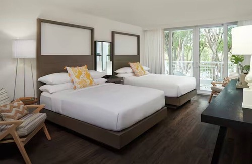 Rock Harbor Resort | 3 Tropical Resort Room w/2 Queen Beds & Nice View