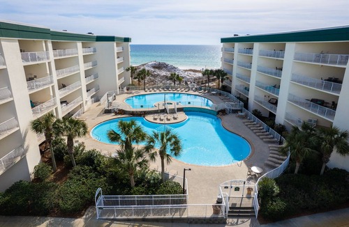 Seagrove Beach Condo | 30A Gem 2 Kings 5 Min to Seaside