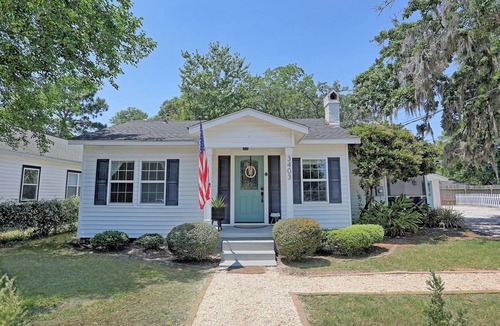 Thunderbolt House | 3403 Bannon