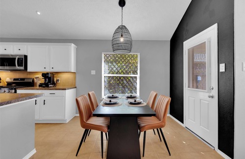 Spring House | 3BD, King Bed, Large Backyard, Office, Safe Neighborhood in Spring