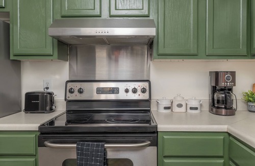 Starkville Condo | 3BR/2.5BA Condo-Pool-Near MSU/Sportsplex/Downtown