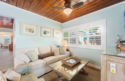Rock Harbor Cottage | 3BR/3BA Key Largo Cottage by the Sea With Private Pool, Putting Course, and More
