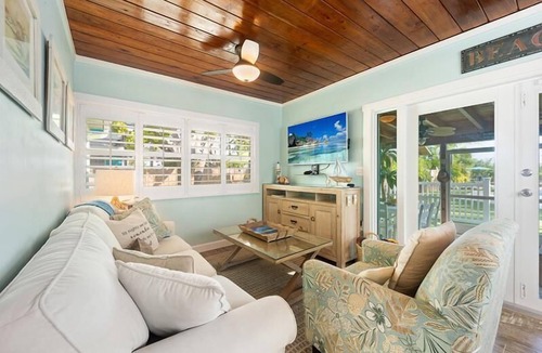Rock Harbor Cottage | 3BR/3BA Key Largo Cottage by the Sea With Private Pool, Putting Course, and More