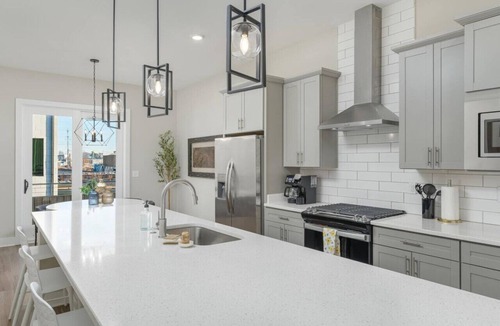 Chattanooga Villa | 3BR, 3BA Southside Chatt Townhouse!