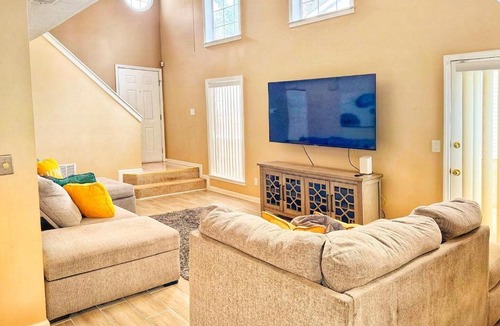 Clarkdale House | 4 bd Luxury King & Queen Suites - Mins to Marietta